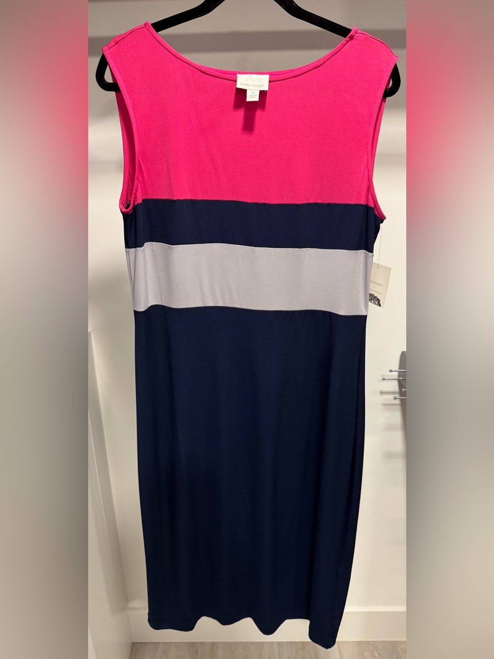 Donna Morgan PinkNavy and Light Gray Sleeveless Colorblock Midi Dress